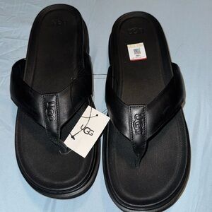 NWT Men’s UGG sandals